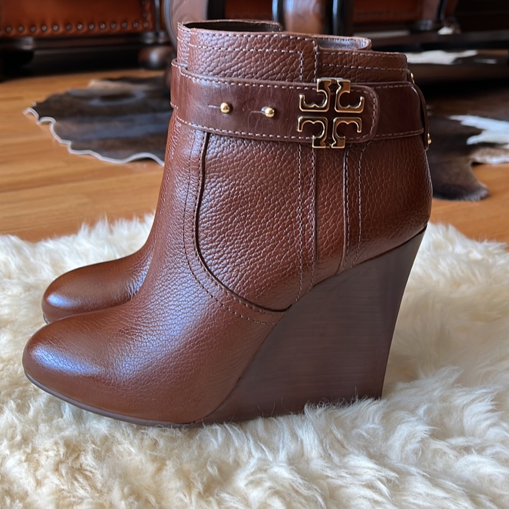 Tory Burch Elina Leather Wedge Ankle Bootie Size 6.5